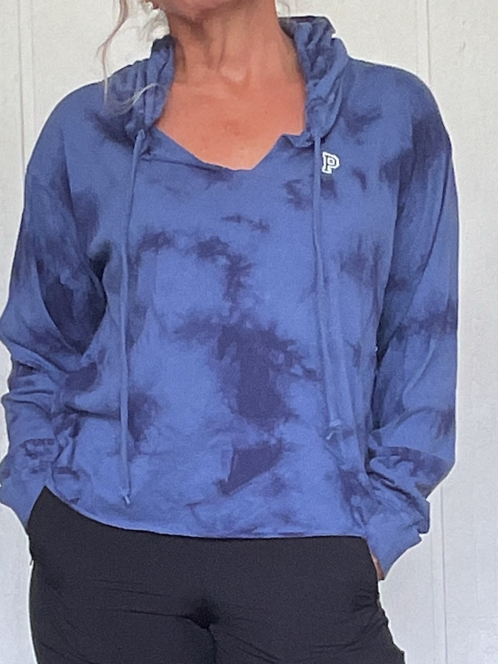 PINK Victorias Secret Blue Tie Dye V NECK hoodie Size Medium